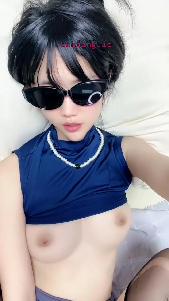 墨镜下的黑森林诱惑 剧情截图 4