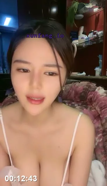 女朋友突然来访的惊喜激情之夜 剧情截图 3