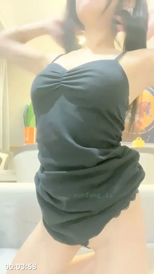 仙气美女小雅浴室湿身诱惑 剧情截图 4