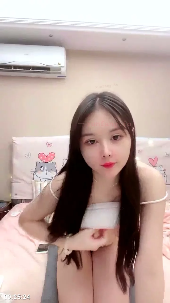 00后清纯学妹深夜自慰特写 剧情截图 2