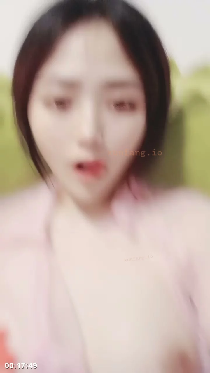铁T短发女孩浴室自慰 忍不住浪叫高潮 剧情截图 3