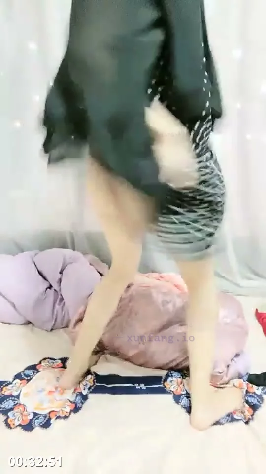 美腿空姐在会所被轮流猛干 剧情截图 6