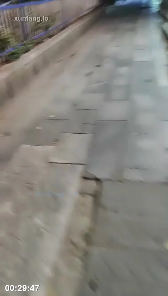 极品学生妹放学后被操到喷水 剧情截图 3
