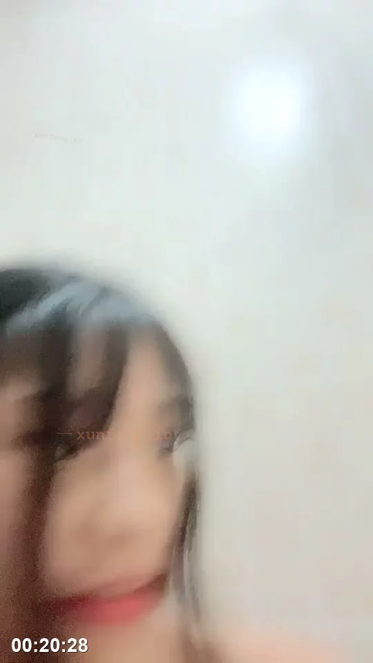 甜美女大学生宿舍自慰喷水 剧情截图 6