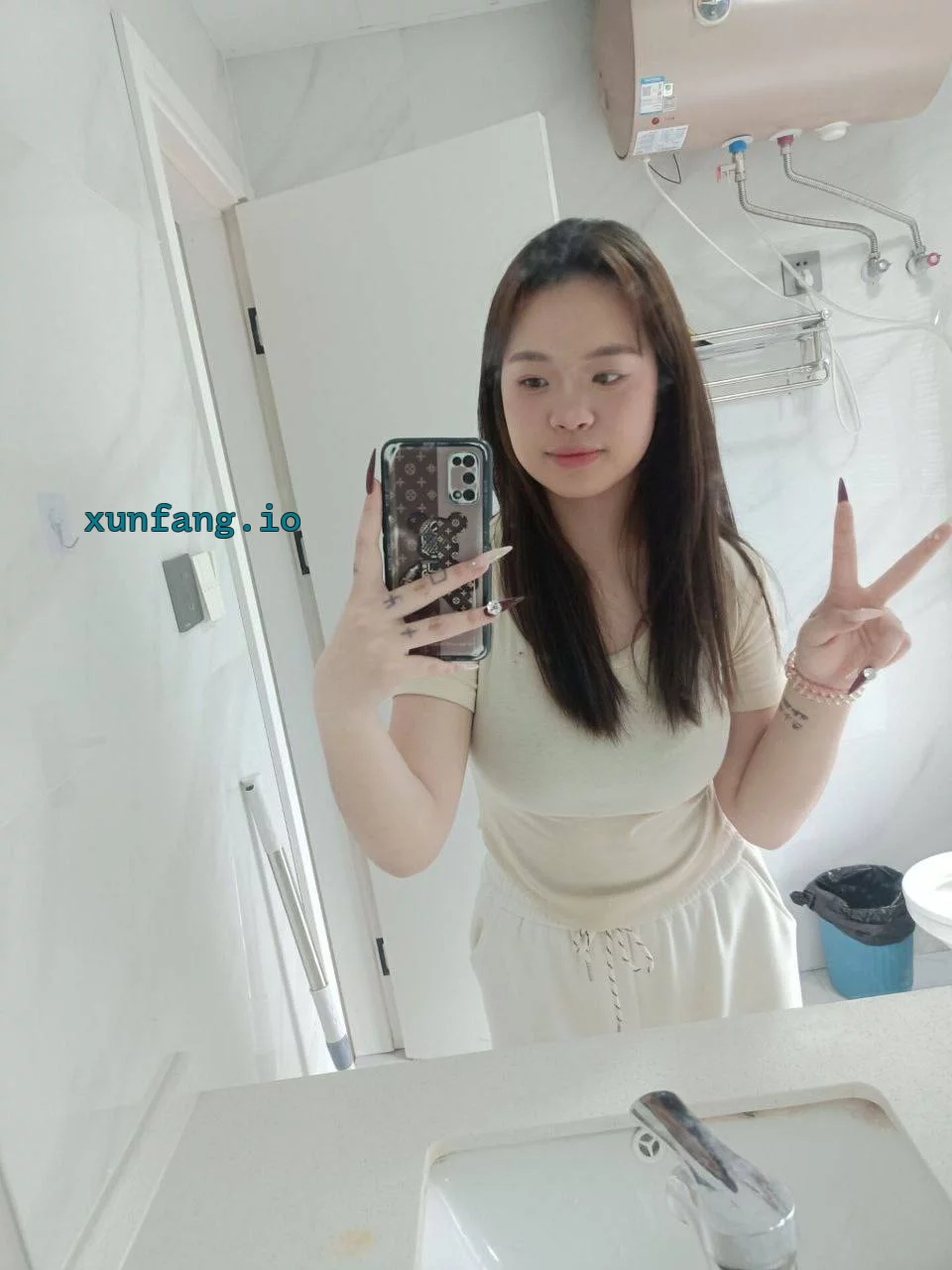 杭州市 余杭区 余杭纯纯36C嫩妹丝袜制服 实拍图 1