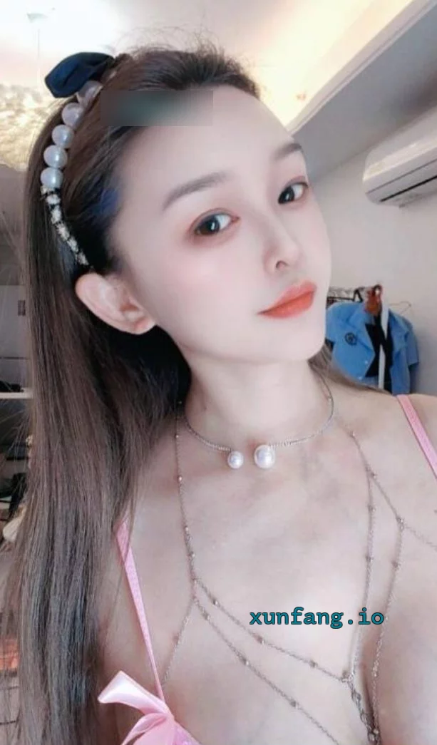 深圳市 龙华区 龙华丹妮E奶制服诱惑 实拍图 1