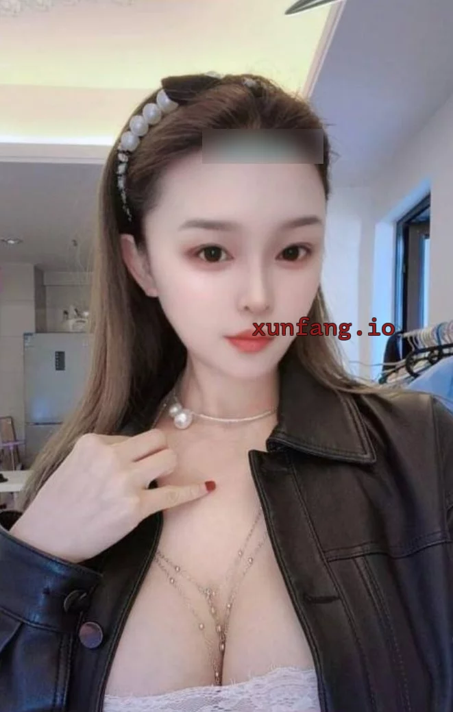 深圳市 龙华区 龙华丹妮E奶制服诱惑 实拍图 2