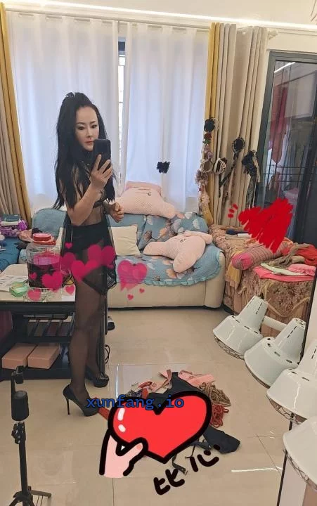 广州市 白云区 白云女王SM骚货巨乳深喉水多紧致 实拍图 1