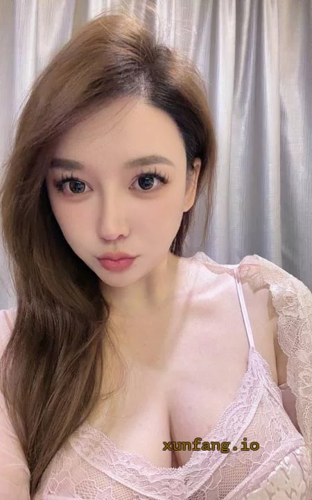 成都市 武侯区 神仙树小曼大奶深喉夹击女王 实拍图 2