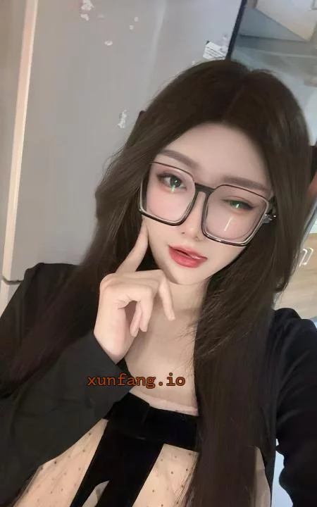 普陀区 镇坪路制服小女友水中萧 实拍图 1