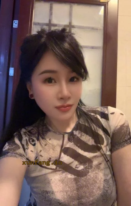 广州市 海珠区 南州少妇制服高跟镜前激情 实拍图 1