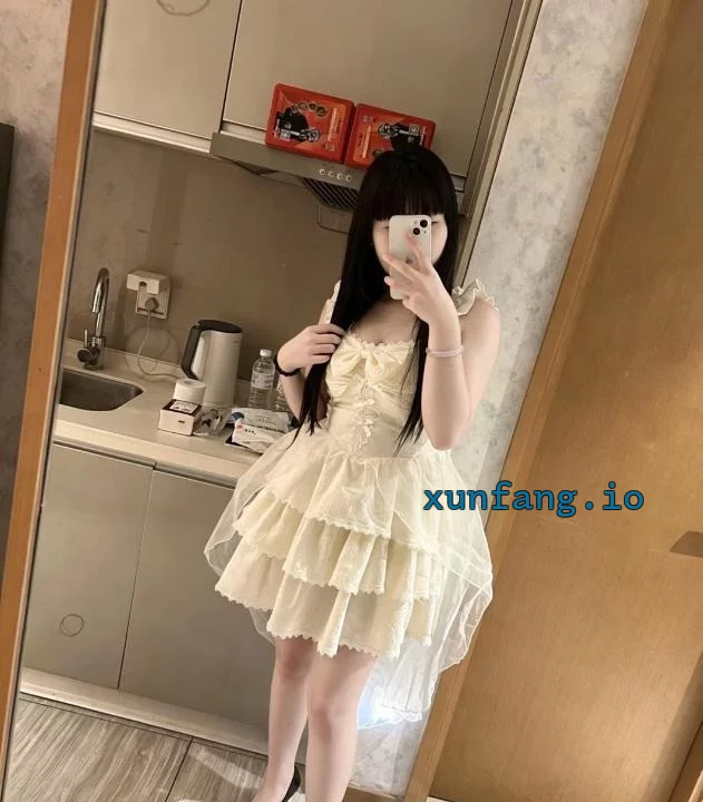 河西区 河西嫩妹铂金湾舌吻自然 实拍图 1