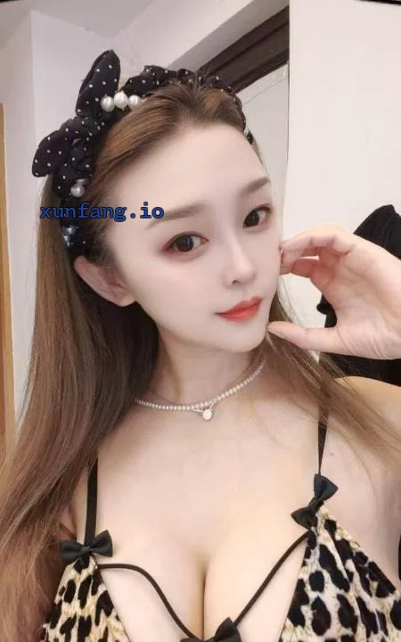 深圳市 龙华区 龙华丹妮E奶翘臀制服风骚 实拍图 2