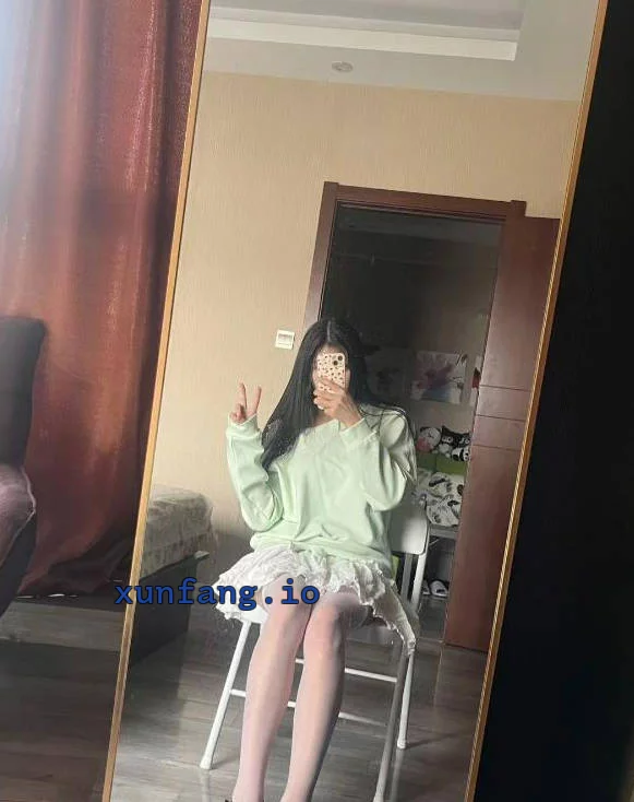 武汉市 江岸区 邻家小妹白丝大长腿一眼惊艳 实拍图 1