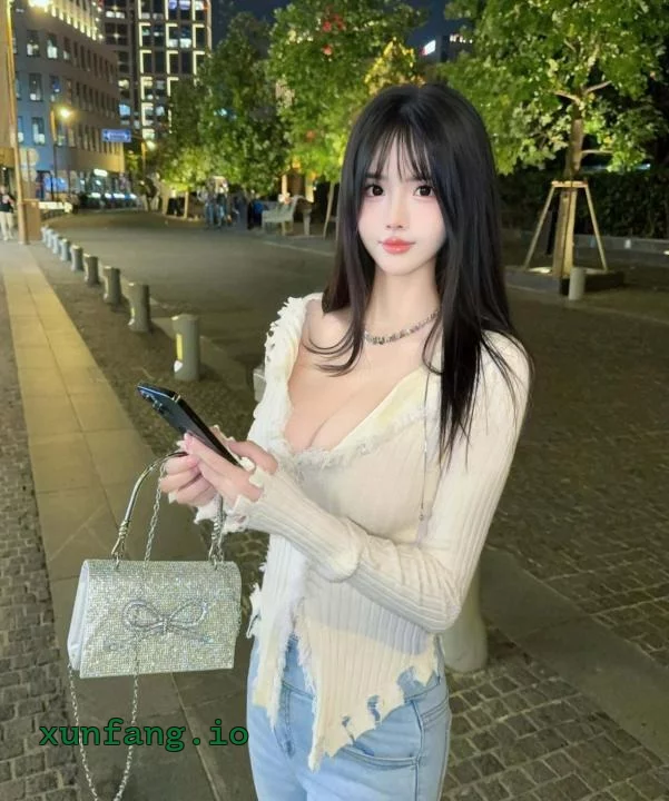 闵行区 闵行吴中路兔兔巨乳反差妹深喉绝 实拍图 3