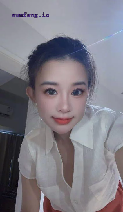 深圳市 龙岗区 舌吻女王妞妞龙岗瘦底大波少女老 实拍图 1