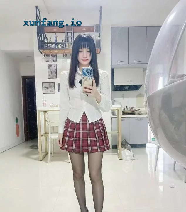 武汉市 洪山区 洪山光谷高挑制服美女 实拍图 2