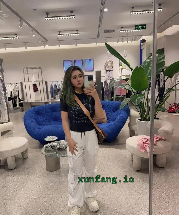 宝山区 宝山黑丝巨乳老师推倒亲吻 实拍图 3
