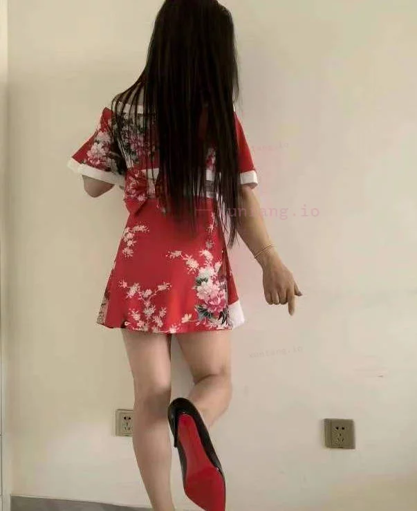 东城区 东城放开北方女孩丝袜 实拍图 1