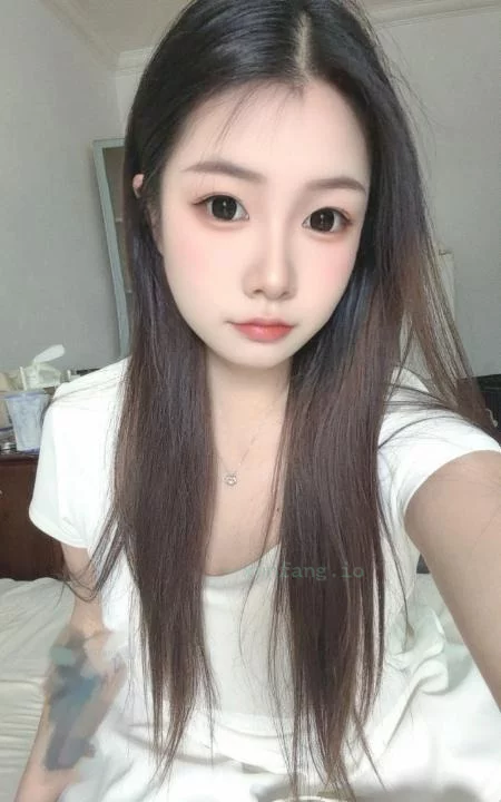 徐汇区 徐汇大奶纹身制服骚货 实拍图 1
