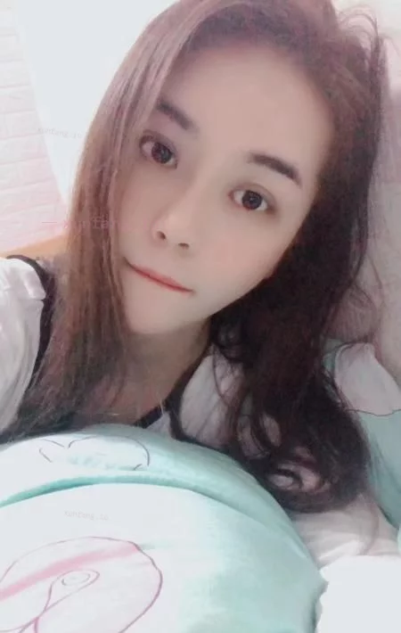 广州市 番禺区 南站性感御姐黑丝胸推 实拍图 1