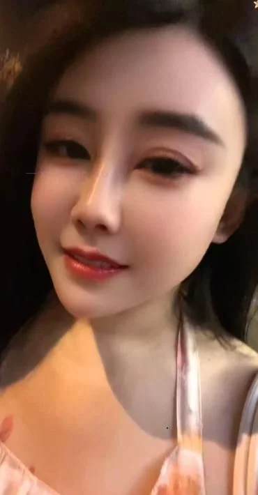 南开区 南泥湾路舌头牛逼妹 实拍图 2