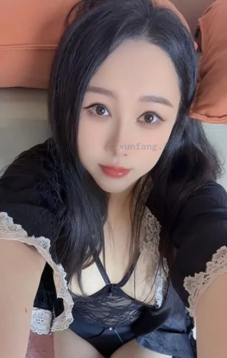 东城区 东城前凸后翘肉弹妹子床上够浪 实拍图 2