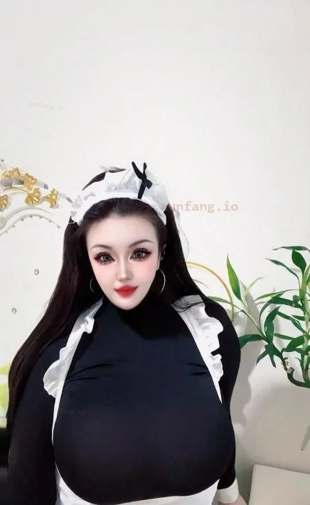 西安市 未央区 未央娜莎中俄混血御姐舌吻 实拍图 1