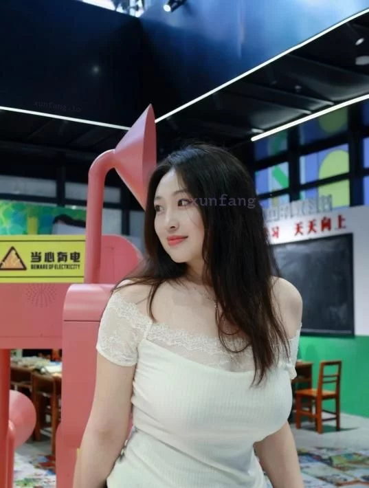 广州市 广州肉感胸推姐姐全程主动 实拍图 2