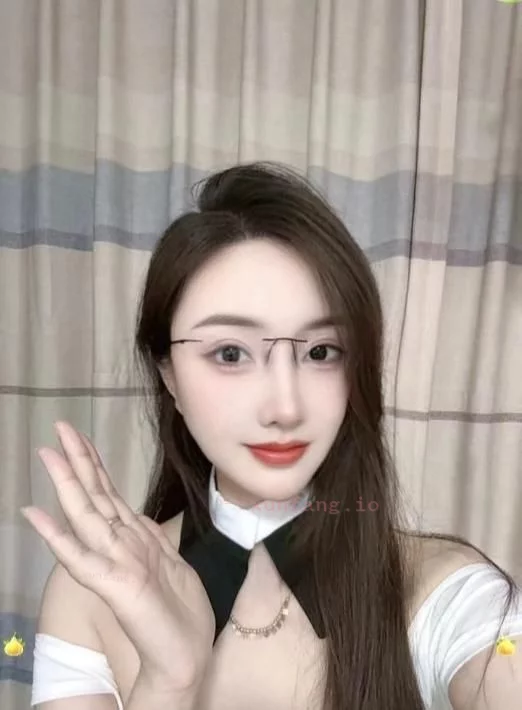 普陀区 Selina长腿翘臀主动迎合 实拍图 1