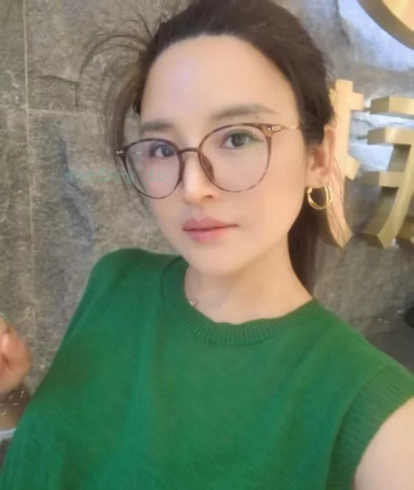 常州市 钟楼区 常州丁香苑温柔眼镜娘 实拍图 1
