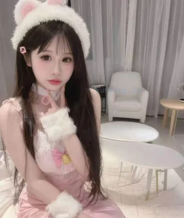 闵行区 闵行七宝甜妹黑色蕾丝跪舔 实拍图 3