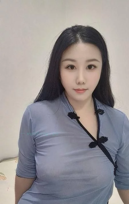 南京市 浦口区 浦口北大奶老师巨乳扭臀 实拍图 1