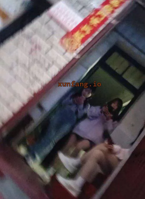 长沙市 火车站金苹果站街十来个小妹 现场图 1