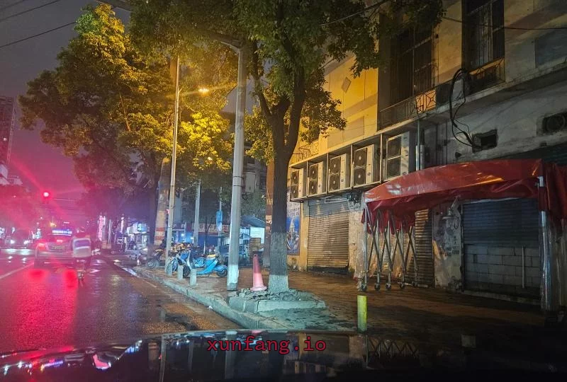 长沙市 雨花区 雨花圣地洞井商贸城多龄妹子 现场图 1