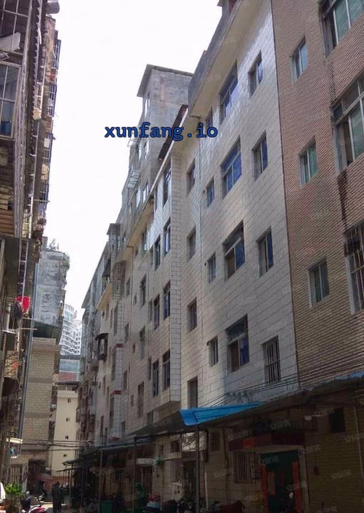 南宁市 琅西年轻小姐姐站街水多 现场图 2
