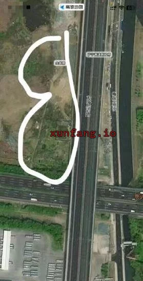 苏州市 姑苏区 姑苏区金星路附近桥下野战少妇 现场图 2