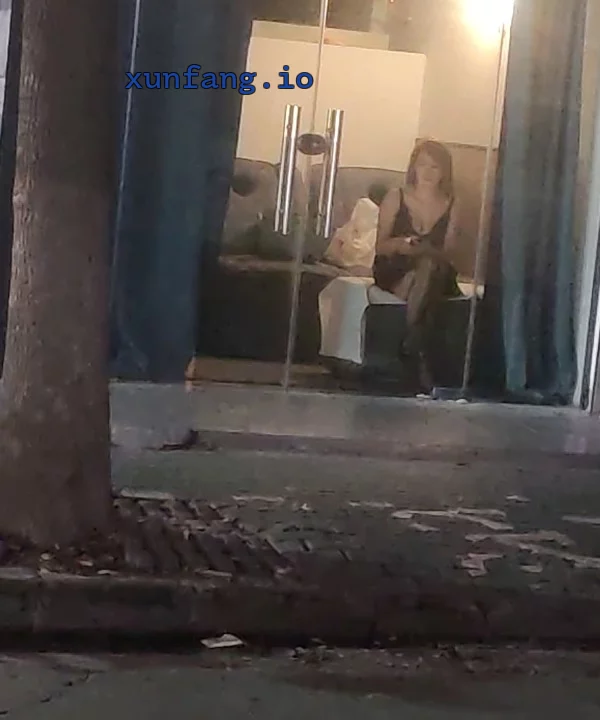 武汉市 硚口区 硚口荣华街小巷年轻妹子多 现场图 3