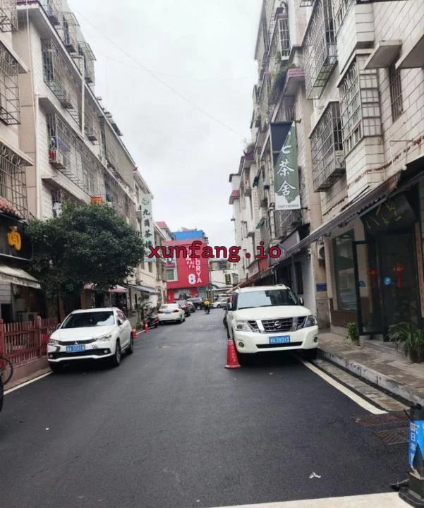 长沙市 马栏山地铁站附近巷子站街 现场图 2