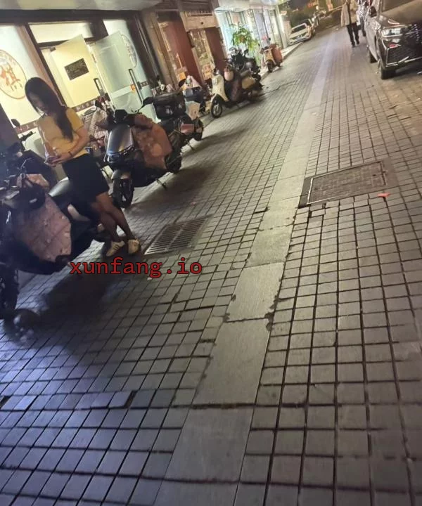 苏州市 姑苏区 姑苏虎丘路段电瓶车站街可砍价 现场图 3