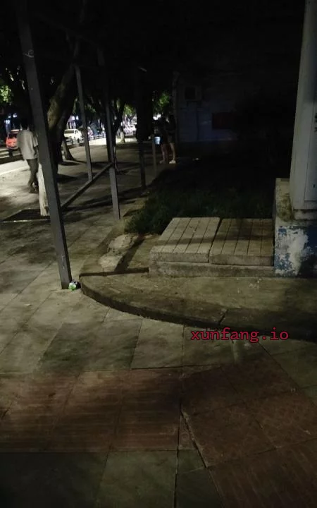 渝北区 渝北双龙地铁站附近站街年轻御姐 现场图 3