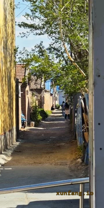 廊坊市 香河西南街村附近站街年轻美女多 现场图 2
