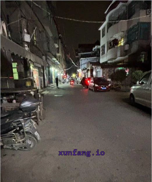 福州市 晋安区 胪厦路口站街嫩妹七八个活跃 现场图 1