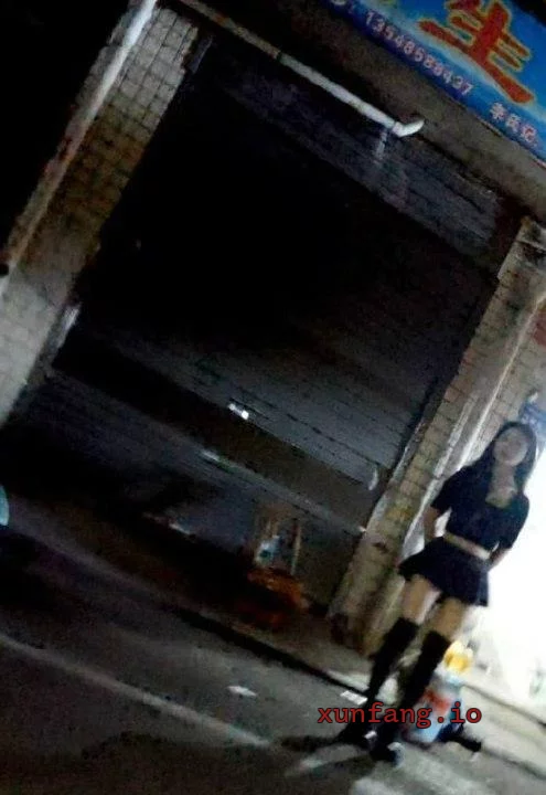 合肥市 站前路边快餐人多 现场图 2