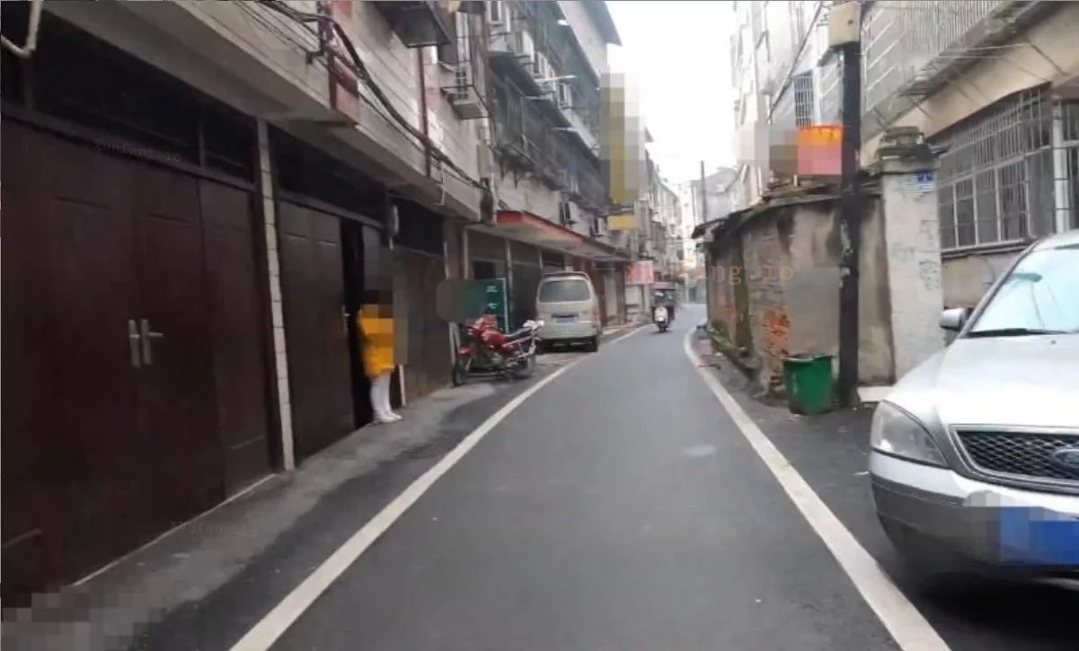 潜江市 潜江小街2张不到 现场图 1