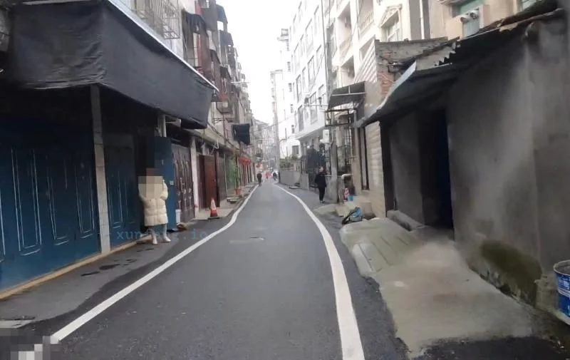 潜江市 潜江小街2张不到 现场图 2