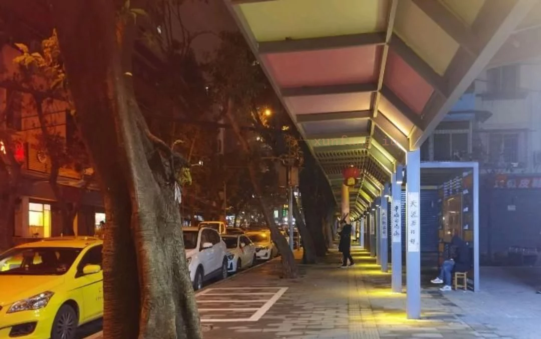 九龙坡区 重庆九龙坡白马凼便宜楼凤 现场图 2