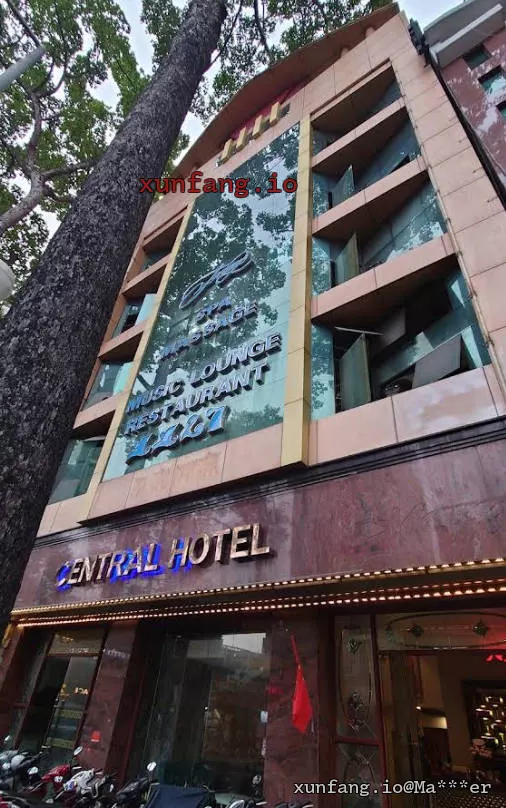 胡志明市 1127 KTV 店铺实拍图 1