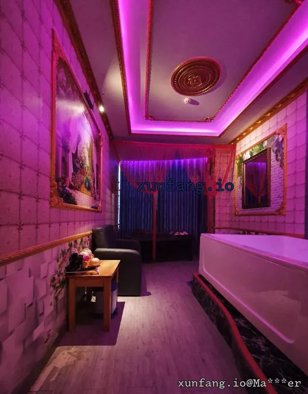 胡志明市 Massage Shanghai (上海水疗 / 平新郡安乐坊7号路暗黑水疗) 店铺实拍图 1