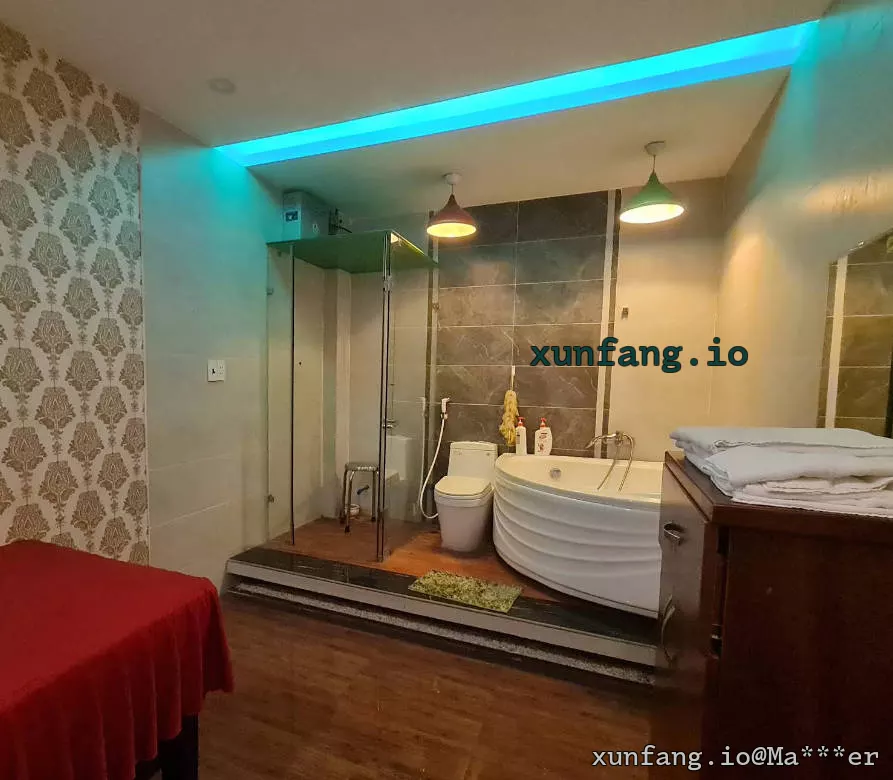 胡志明市 MASSAGE HOÀNG GIA (皇家水疗 / 守德市杜春合路暗黑水疗) 店铺实拍图 1